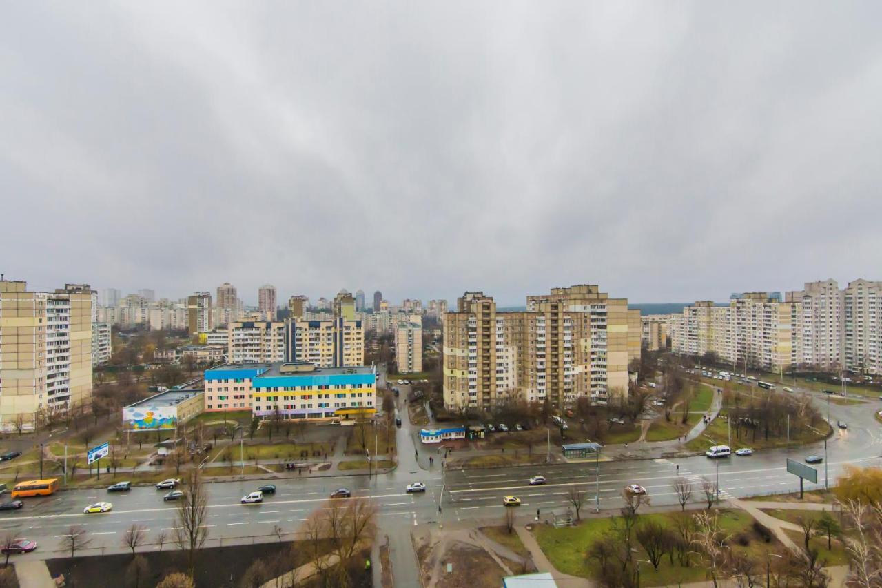 Уютная, Просторная Видовая Трехкомнатная Квартира Возле Метро Академгородок На 6 Мест Киев Екстериор снимка
