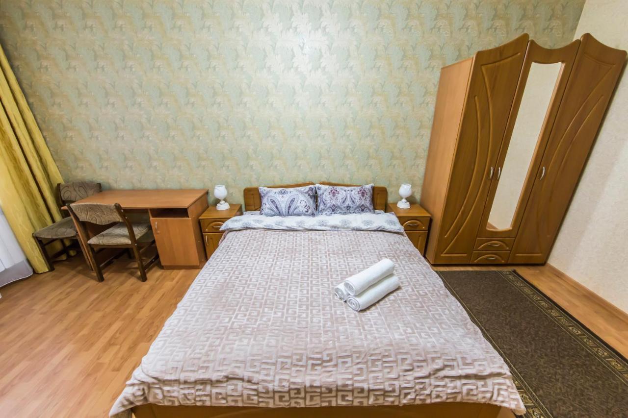 Уютная, Просторная Видовая Трехкомнатная Квартира Возле Метро Академгородок На 6 Мест Киев Екстериор снимка